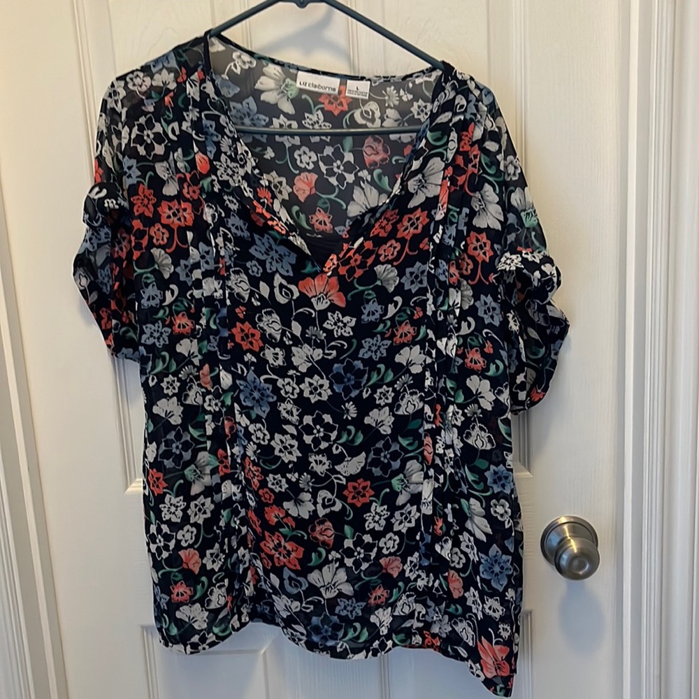 Liz Claiborne Black Floral Short-Sleeve Blouse